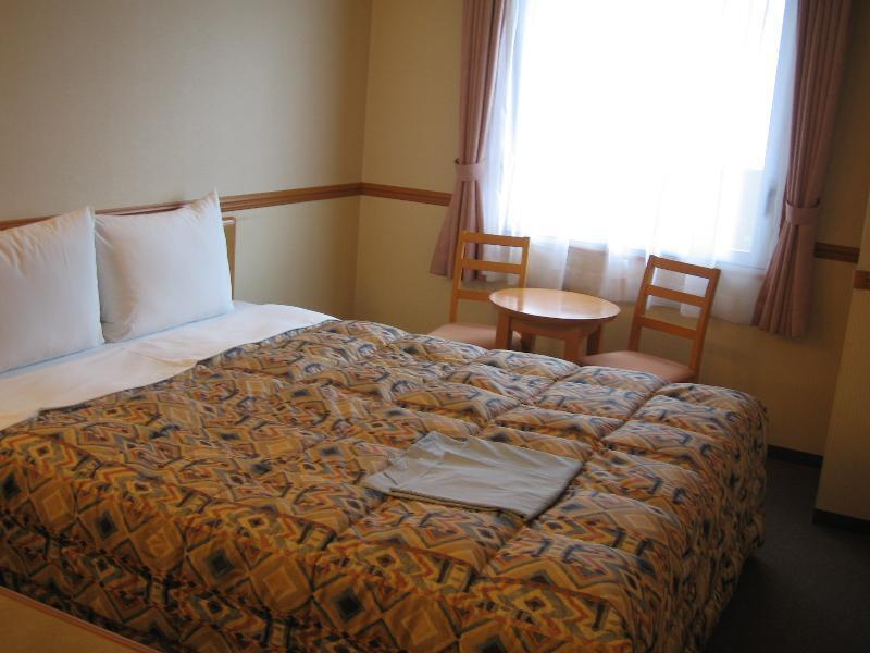 Toyoko Inn Kobe Sannomiya No.2 Exterior photo